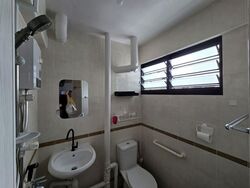 Blk 240 Gombak Gardens (Bukit Batok), HDB 3 Rooms #561591631